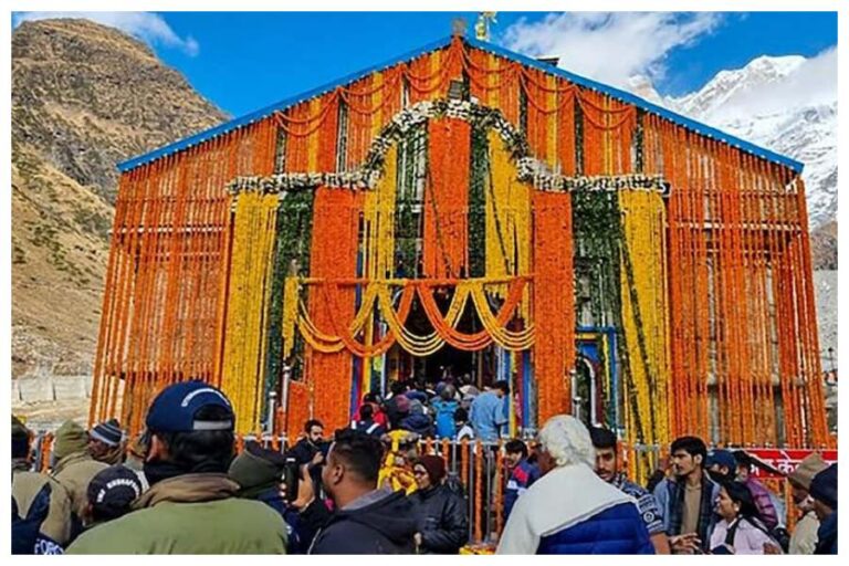 Kedarnath Yatra 2023: खुल गए बाबा केदारनाथ के कपाट, हर-हर महादेव के जयकारों से गूंजा धाम, उमड़ी भक्तों की भीड़