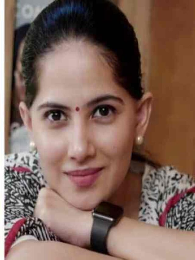cropped-Baba-Bageshwar-marriage-with-Jaya-Kishori.jpg