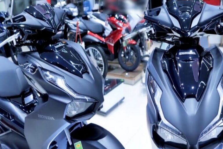 Honda Activa Offer: शानदार ऑफर में घर के आंगन में लाएं कुल 25 हजार में एक्टिवा स्कूटर
