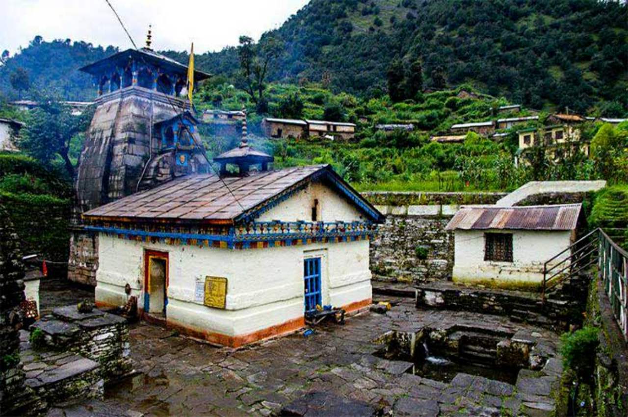 Triyuginarayan Temple, Uttarakhand, Tour And travels