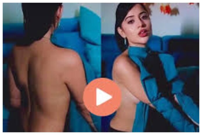 Urfi Javed Viral Video