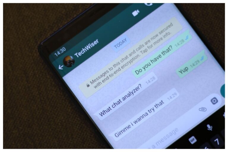 Whatsapp Chat Lock: इस फीचर से करें अपनी प्राइवेट चैट लॉक, फिर फोन किसी के भी हाथ में दें, No Problem