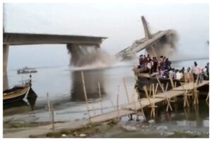 Bihar Bridge collapse, company given show cause notice (2)
