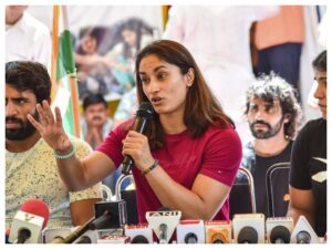 Vinesh Phogat to play Budapest Championship (2)