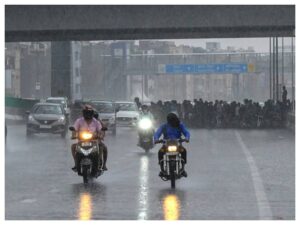 Weather in Delhi _ It rained in delhi ncr (1)