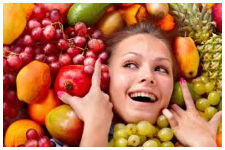 Fruits for Healthy Skin: त्वचा को सुंदर और चमकदार बनाते हैं ये फल, जरूर करें इनका इस्तेमाल