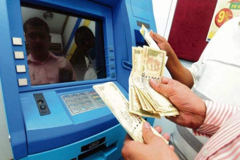 ATM लगवाएं घर और कमाएं महीने के इतने लाख रुपए, जानें कैसे