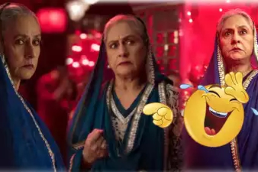 Dhindhora Baja Re Jaya Bachchan's Look