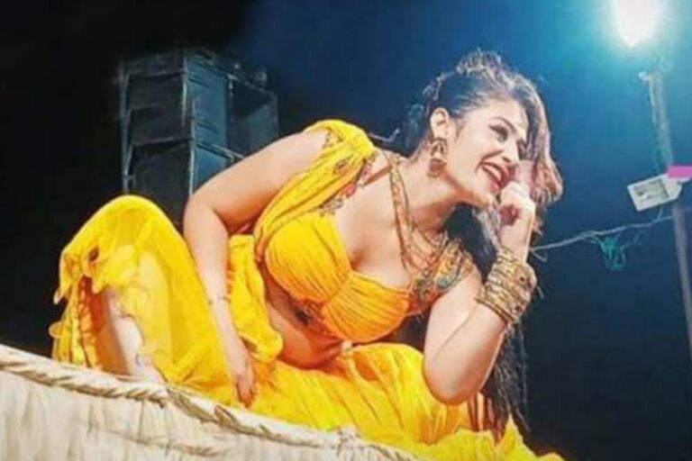 घाघरे में Gori Nagori ने किया सुपर डुपर हिट डांस, मारे ऐसे ठुमके कि बरसे नोट