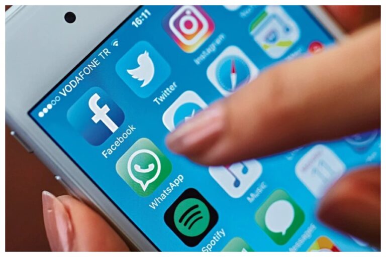 WhatsApp For Electricity Bill: अब व्हाट्सएप पर इलेक्ट्रिसिटी बिल भरना हुआ आसान, जानें तरीका