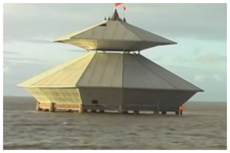 Stambheshwar Mahadev Temple: यहां समुद्र खुद करता है महादेव का जलाभिषेक, जाने इस अद्भुत मंदिर की कहानी