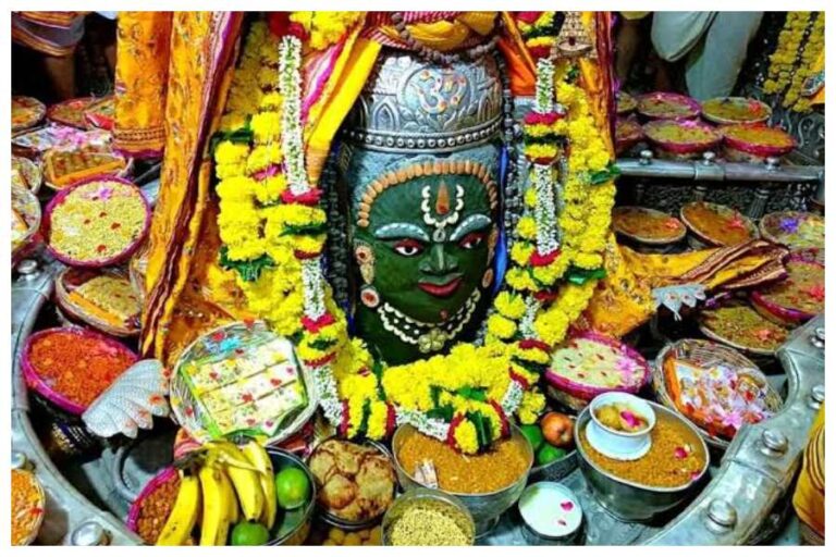 Mahadev Bhog: सावन में महादेव को अवश्य लगाएं इन चीजों का भोग, बनी रहेगी भोलेनाथ की कृपा