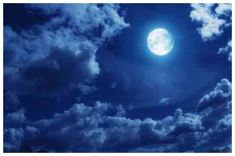 Sawan Adhik Maas Purnima: सावन के अधिक मास की पूर्णिमा पर बन रहे हैं खास योग, जाने स्नान-दान का शुभ मुहूर्त