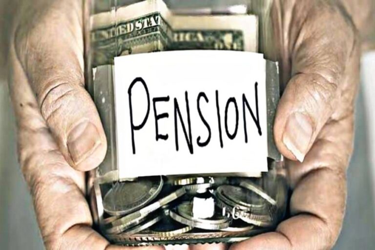सरकार का बड़ा ऐलान! अब प्राइवेट जॉब वाले भी पाएं इस तरीके से पेंशन, जल्दी करें अप्लाई
