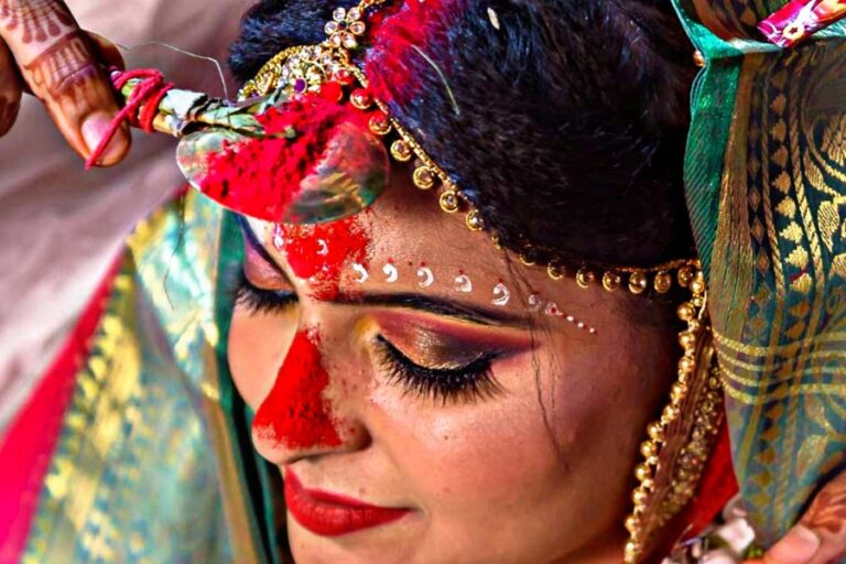 रोज़ सिंदूर लगाने से होंगी यहां सभी बीमारियां, जानकारी हैरान रह जाएंगे आप