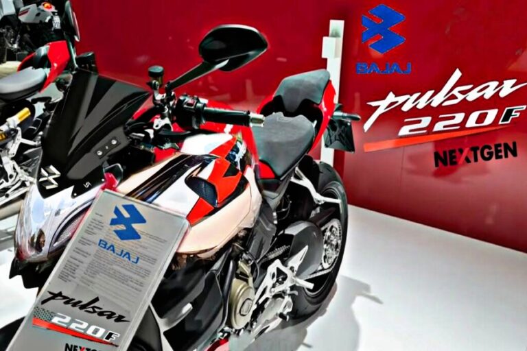 Bajaj Pulsar स्पोर्ट्स के लुक ने चकराया सबका दिमाग, फाड़ू फीचर्स के साथ किलर लुक