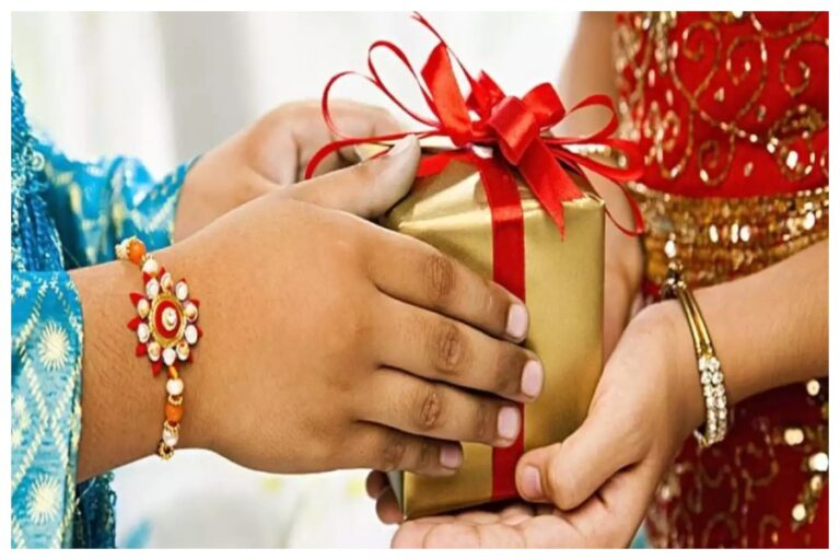Unique Gifts For Raksha Bandhan : रक्षाबंधन पर अपने भाई या बहन को तोहफे में दे ये बेहद ही शानदार मॉर्डन तोहफे