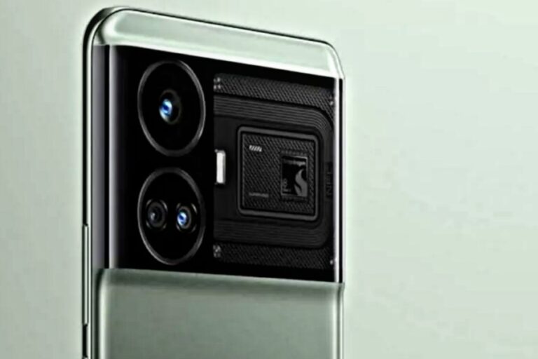 Realme GT 5 के आकर्षित कैमरे से खींचें बिंदास फोटो, बैटरी बैकअप लॉन्ग और फीचर्स भी मस्त