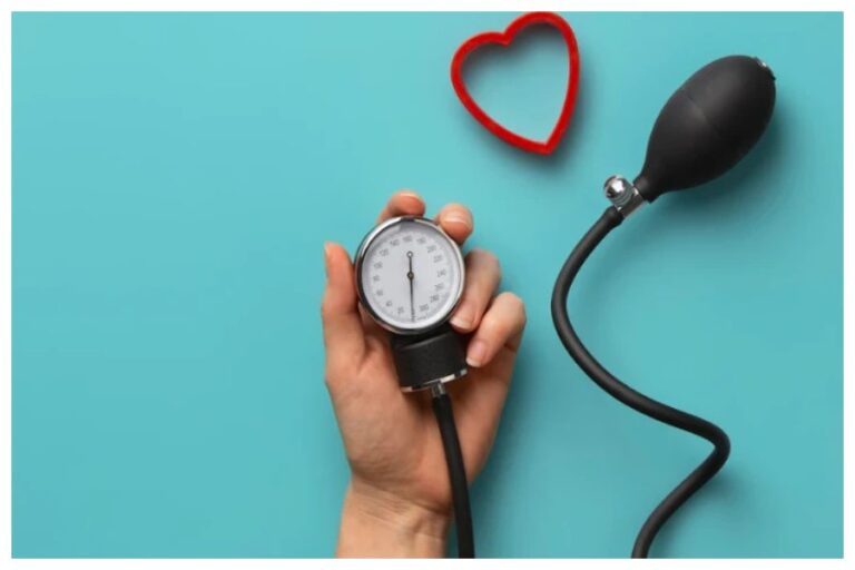 Low BP Home Remedies: अचानक से गिर जाए बीपी तो घबराएं नहीं, अपनाएं ये घरेलु उपाय, तुरंत ही हो जाएगा कंट्रोल