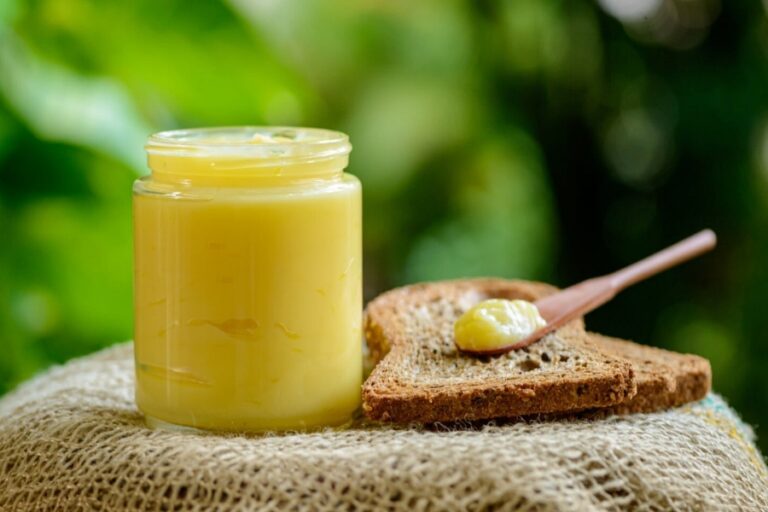 देसी घी से करें इस जगह पर मसाज, मिलेंगे यूनिक फायदे, जल्दी जानें