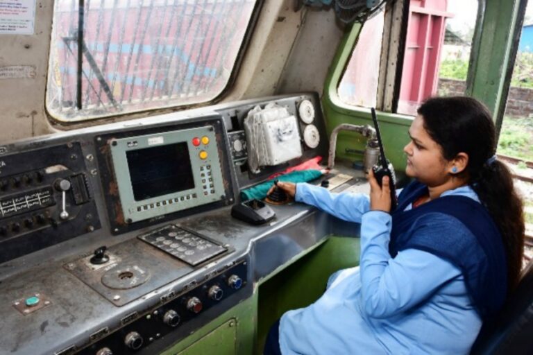 सुनहरा मौका! 238 पदों पर निकली रेलवे सहायक लोको पायलट भर्ती, ऐसे करें अप्लाई