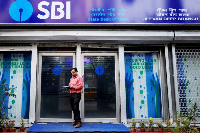 2023 SBI Admit Card: स्टेट बैंक भर्ती की परीक्षा वाले ऐसे करें अपने Admit Card को डाउनलोड, फॉलो करने होंगे यह स्टेप्स