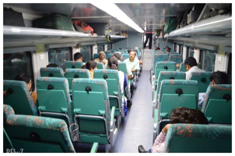 How To Check IRCTC Vacant Seats: ट्रेन में सीट खाली है या नहीं, अब फोन पर ही हो जाएगा आसानी से चेक