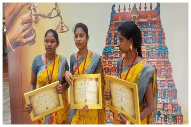 Woman Priests: ये 3 महिलाएं, बनेगी मंदिर की पुजारिन, किया प्रशिक्षण पूरा, जानें खबर विस्तार से