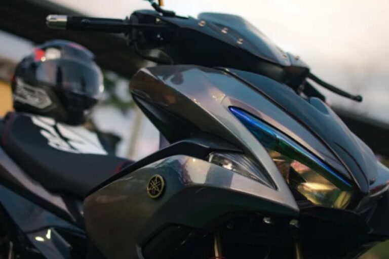 स्पोर्ट लुक के साथ Honda Activa की सेल्स बिगाड़ने लॉन्च हुआ न्यू Yamaha Aerox स्कूटर