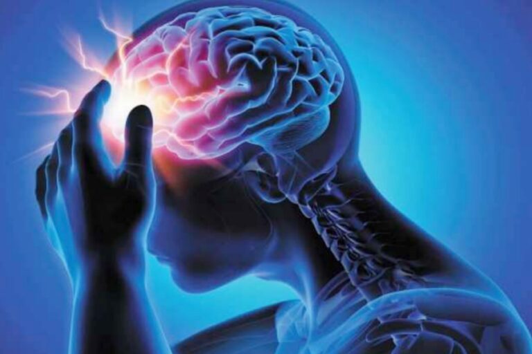 आपकी यह सभी आदतें दिमाग को कर देंगी खोखला, आज ही छोड़े नहीं तो पड़ेगा पछताना