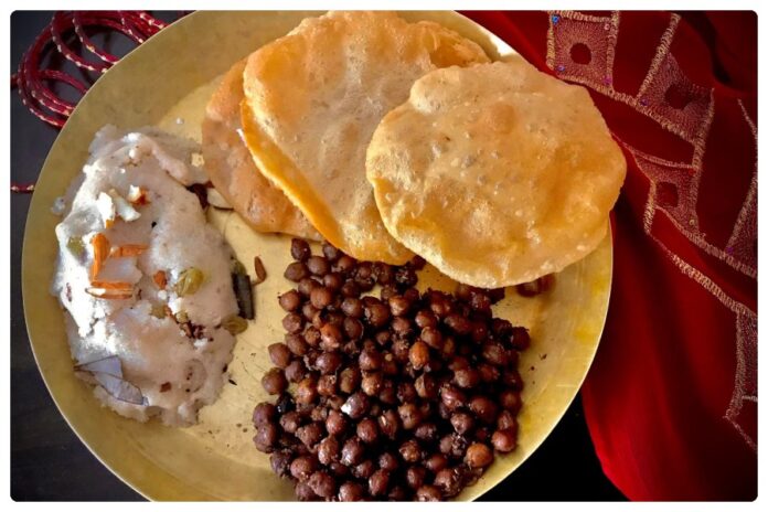 Durga Puja Special Chana Halwa Puri