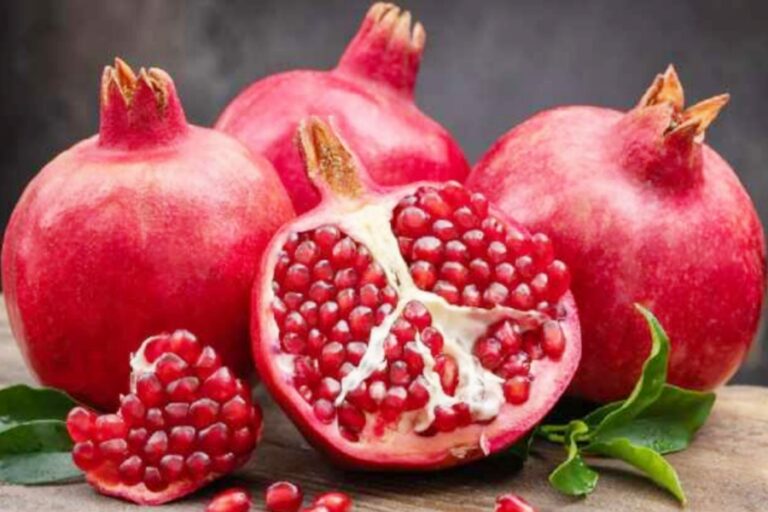 Health: एक अनार से होंगी कई बीमारी दूर, जल्दी जानें पूरी जानकारी