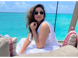 Parineeti Chopra looks glamours in swimsuit