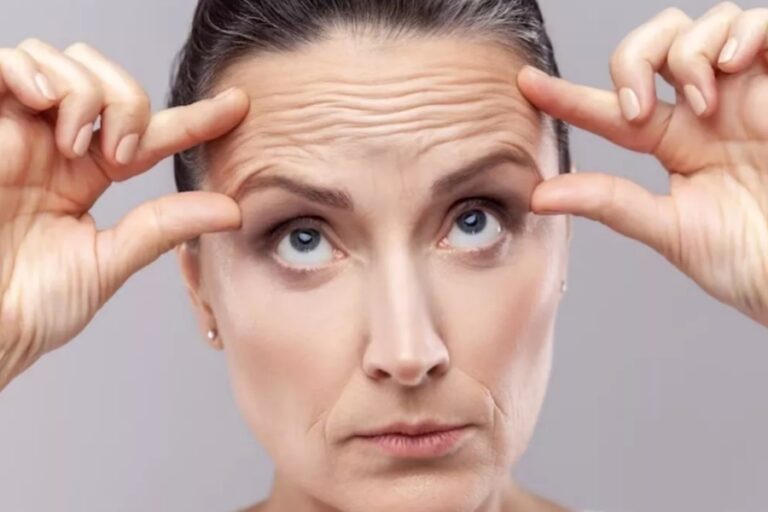 झुर्रियों से चाहते हैं छुटकारा तो इन सभी फूड्स को करें टाटा बाय बाय…