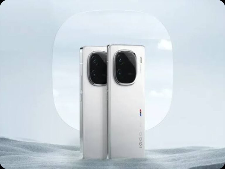 IPHONE वाले फीचर्स के साथ मार्केट में लॉन्च होगा iQOO 12 5G,बेहद खूबसूरत होगा डिजाइन,लॉन्च से पहले प्राइस डिटेल का हुआ खुलासा