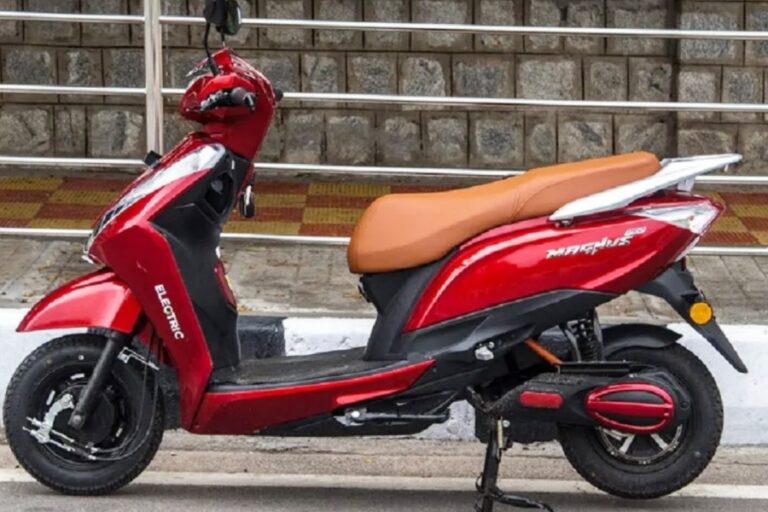 लंबी रेंज के साथ धुआंधार फीचर्स में Ampere Magnus EX Electric Scooter पेश, जानिए कीमत