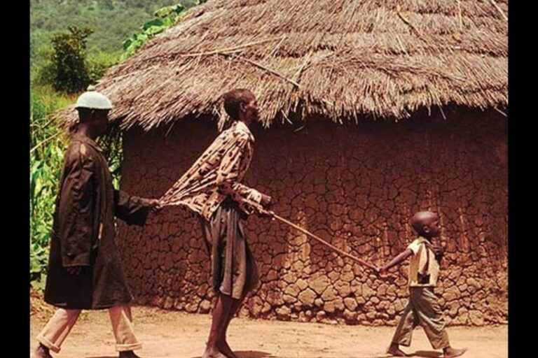 Blind Village : इस गांव में अंधे पैदा होते हैं लोग, पेड़ कर देता है अंधा