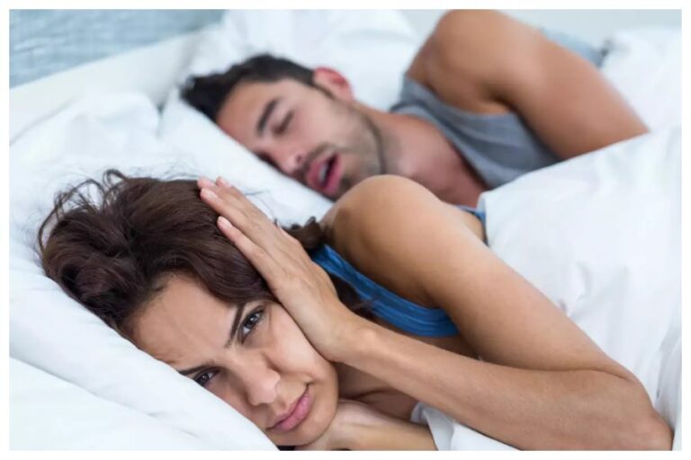 Home Remedies For Snoring : खर्राटों से आप और परिवार सब का हो गया है जीना मुश्किल? तो अपनाएं ये घरेलु उपाय, मिलेगा छुटकारा
