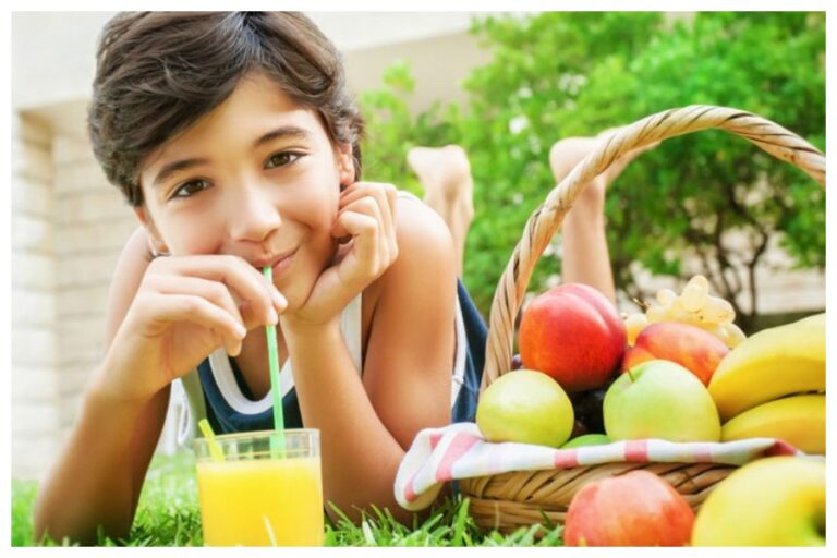 Immunity Boosting Juice For Children: अपने बच्चों को ठंड से बचाएं, इन फलों का जूस रखेगा हेल्दी और ताकत से भरपूर, नहीं पड़ेगें बीमार