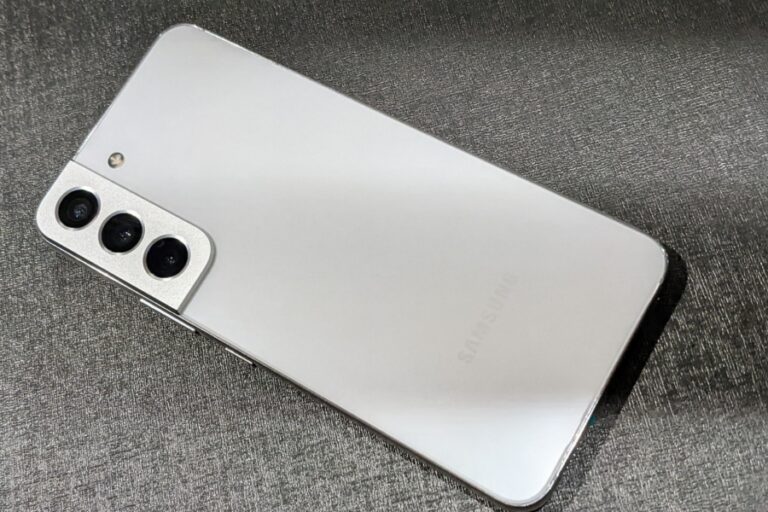 Samsung Galaxy S22 का शानदार लुक स्मार्ट फीचर्स के साथ अवेलेबल, जानें कीमत की डिटेल्स