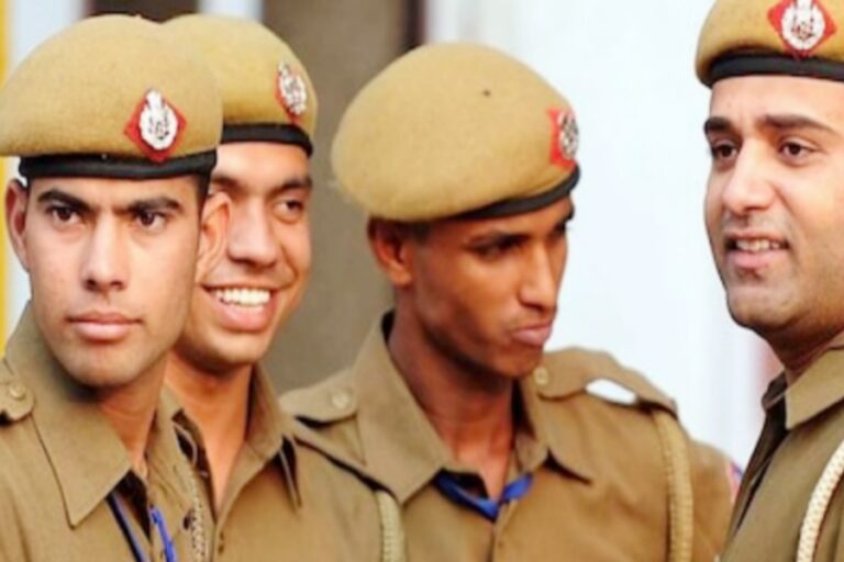 Sarkari Naukri: UP पुलिस में निकली भर्ती, इस तारीख से पहले ऐसे करें अप्लाई, जानें पूरा प्रोसेस