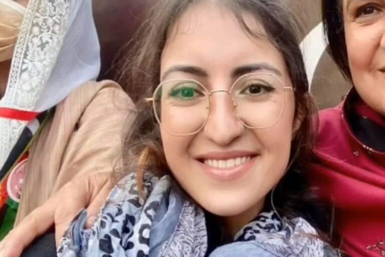 Pakistan Elections: पाकिस्तान के इतिहास में पहली बार हिंदू महिला लड़ रही चुनाव, सवेरा प्रकाश ने दाखिल किया नामांकन