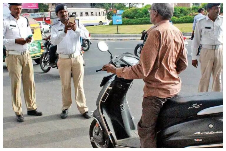 Traffic Challan: संभल कर करें ड्राइविंग! नहीं तो आपका E-challan कटने की हो सकती हैं ये वजहें, ऑनलाइन पे करने के ईजी स्टेप्स जानें यहां