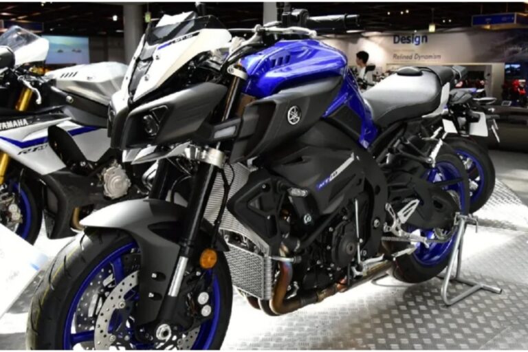 Royal Enfield की बत्ती गुल करने लॉन्च हुई न्यू Yamaha MT 03 और YZF R3