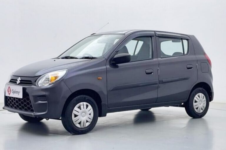 Year End Offer: यह सभी गाड़ियां बेहद ही सस्ते दाम में आज ही खरीदें, लूट लो ऑफर