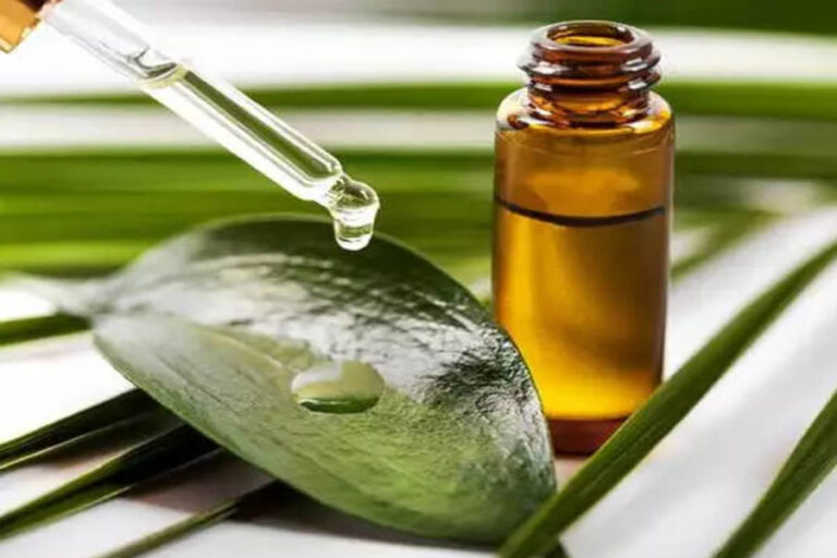 Anti Aging Oil: इस तेल से रात को करें फेस मसाज़, 40 की उम्र में दिखेंगी जवां