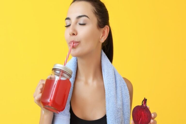 Carrot And Beetroot Juice : सर्दियों में ग्लो पाने के लिए रोजाना पिएं गाजर और चुकंदर का जूस