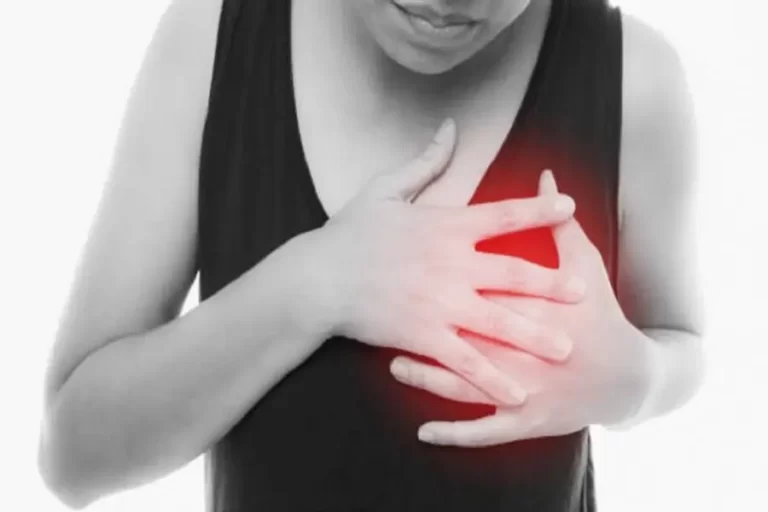 Silent Heart Attack : सर्दियों में बढ़ा कोलेस्ट्रॉल तो आ सकता है हार्ट अटैक