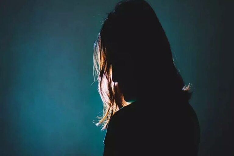 Chhattisgarh: 16 साल की उम्र में चचेरे भाई ने बेच दिया, ‘पति’ और ससुर ने 5 साल तक किया रेप, पढ़ें- महिला की दर्द भरी दास्तां