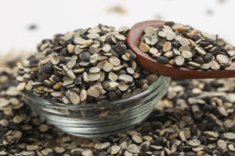 Benefits Of Urad Dal: उड़द दाल में है नॉनवेज जितनी शक्ति, खून बढ़ाती है ये दाल